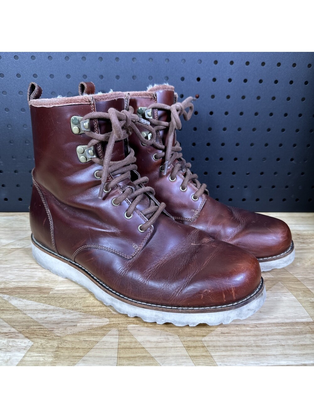 UGG Waterproof Leather Lace Up Boots Men's Size 13 Brown Sheepskin Vibram